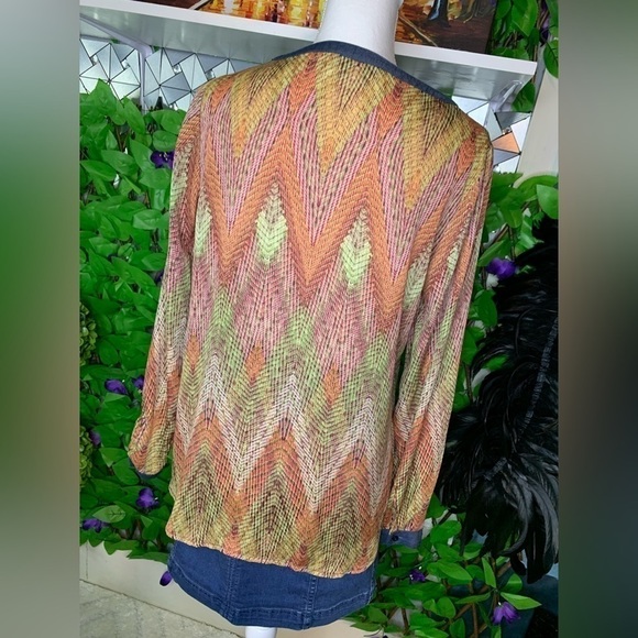 Liz Claiborne Woman’s Small Sheer Tunic Orange Cream Chevron Print Long Sleeve - Picture 3 of 10